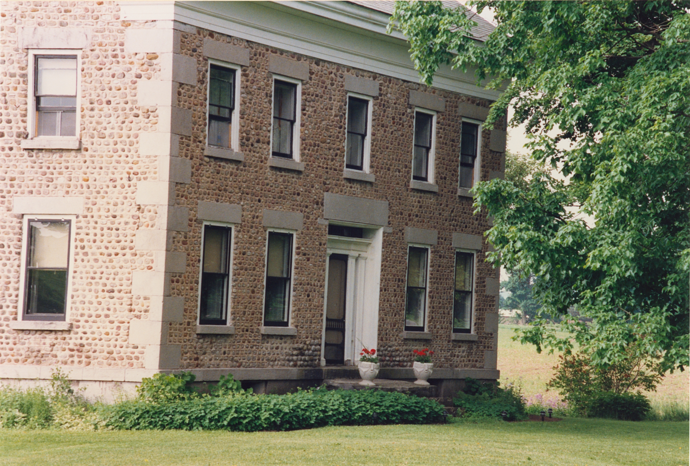 Mad-4 3822 Canal Rd 2